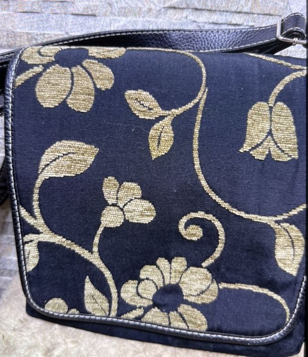 Замшевая кросбоди