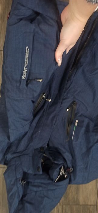 Зимняя,Лыжная куртка в новом состоянии 52р