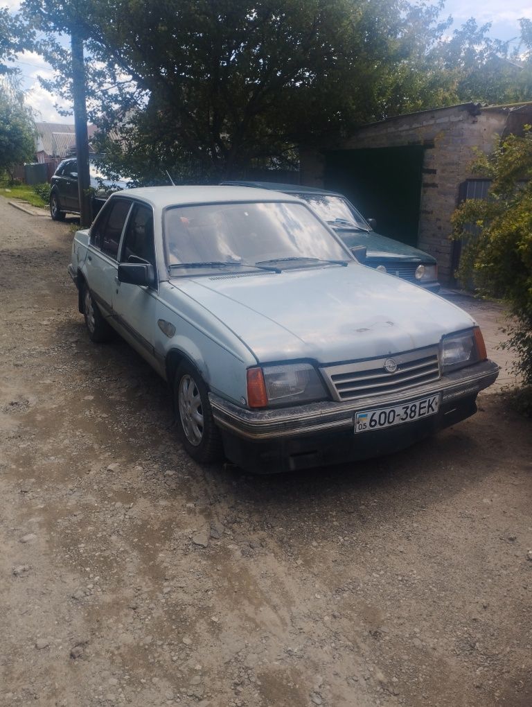 Продам Opel Ascona 1.8i