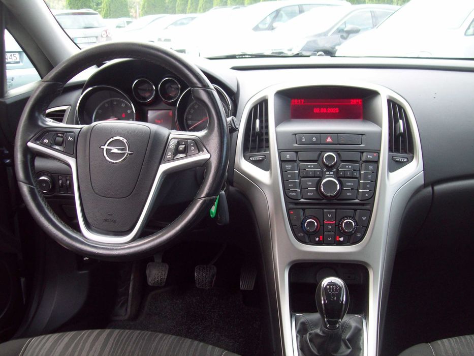 OPEL ASTRA J 1,6 116 KM/bez turbiny/stan b.dobry