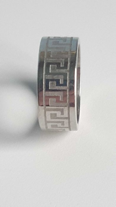 Obrączka z greckim motywem