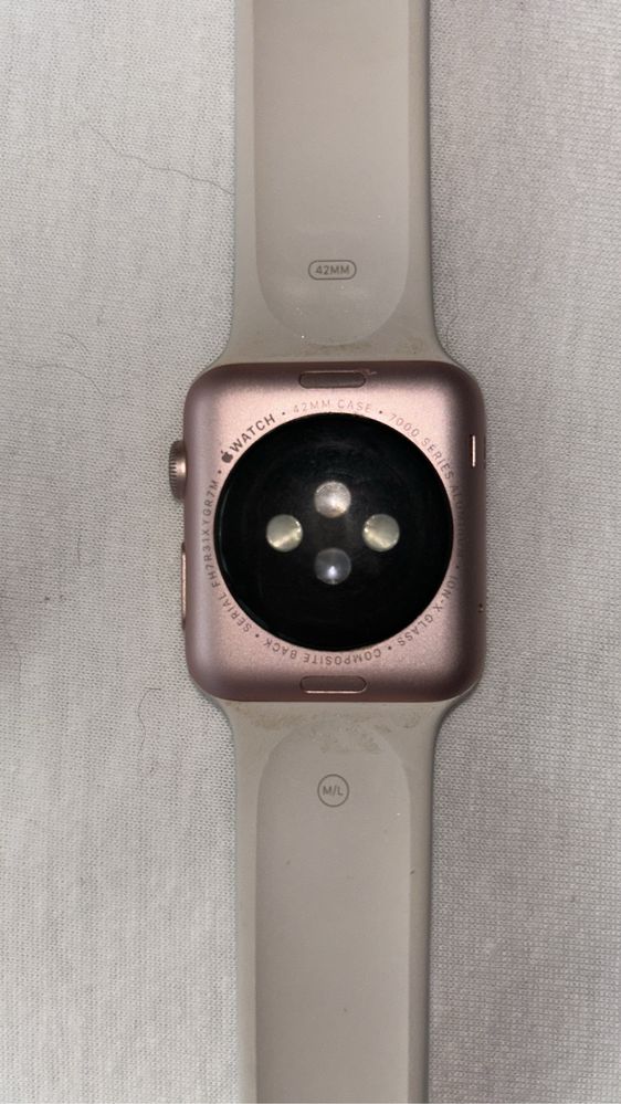 Apple Watch com carregador