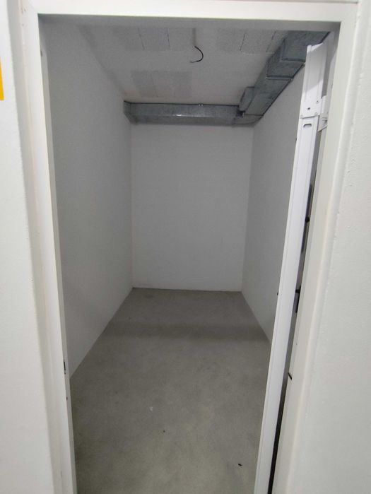 Arrecadação; Storage Arrumo; Box - Gaia Venda ou arrendamento 8.20 m2