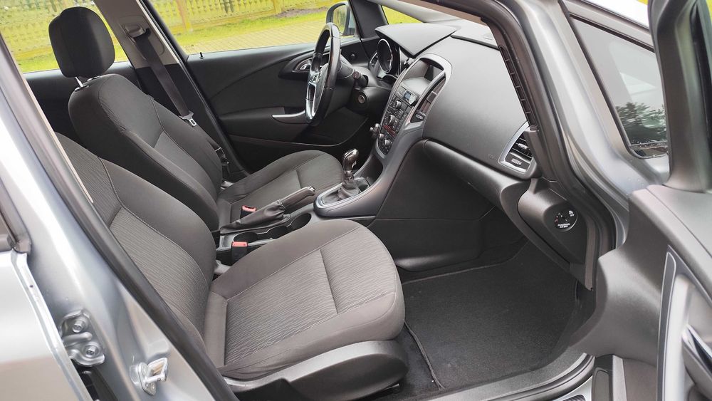 Opel Astra j Lift 1.7 CDTi 120KM 2013r 193tys km