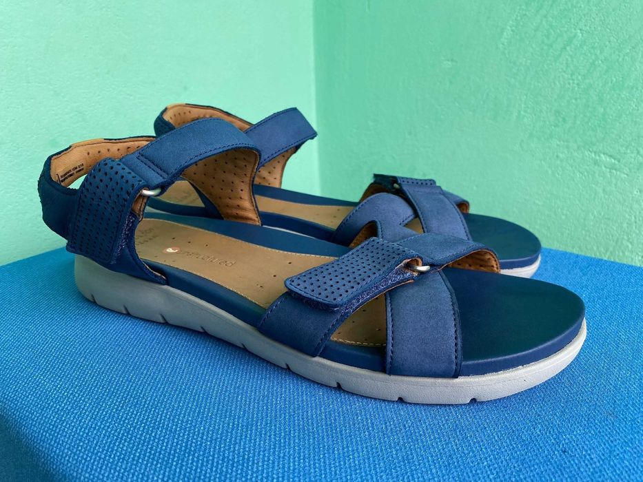 Босоніжки Clarks