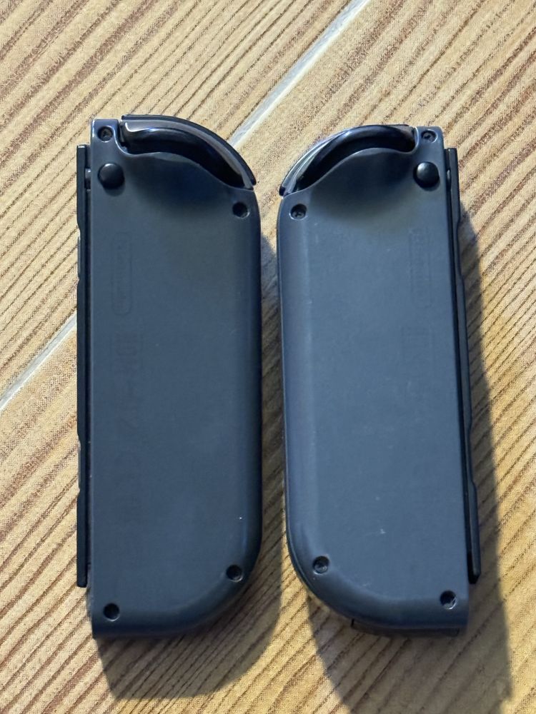 Nintendo switch joycons