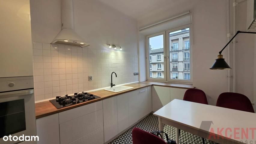 Mieszkanie jednopokojowe tuż przy Pl.Zbawiciela