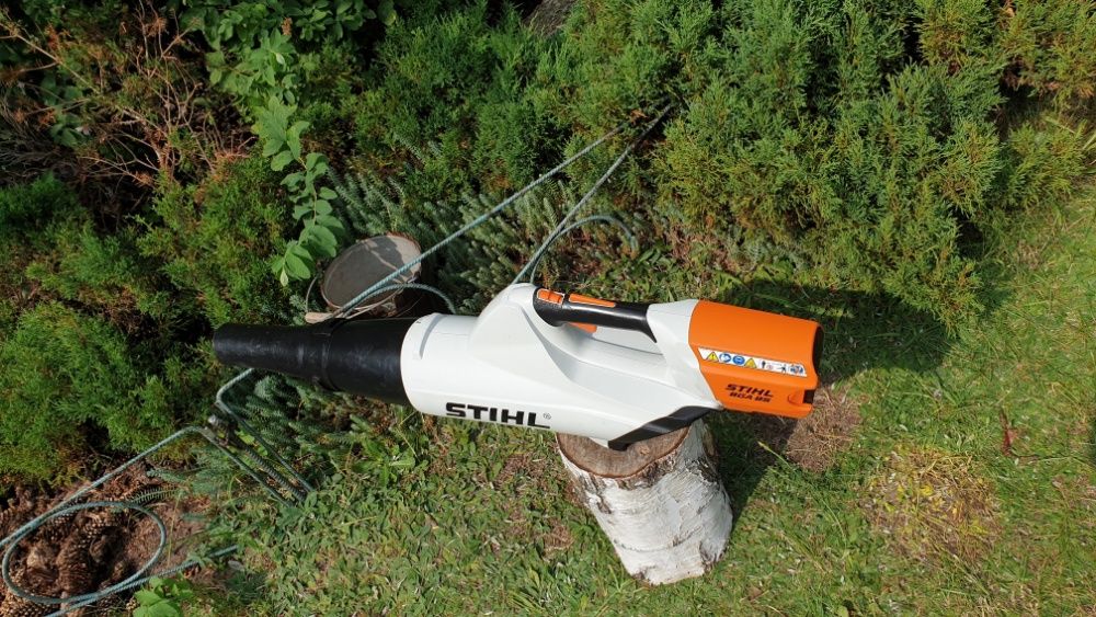 Dmuchawa do liści i śniegu STIHL BGA 85