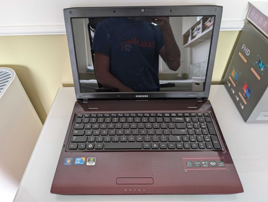 Laptop Samsung 15,6” sprawny do internetu i3 dysk ssd