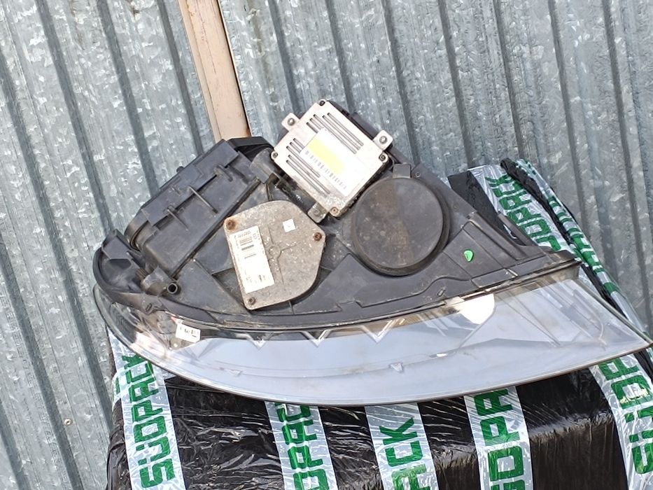 Audi Q7 LIFT 4L0 Bi Xenon LED Skrętny Lewy przód