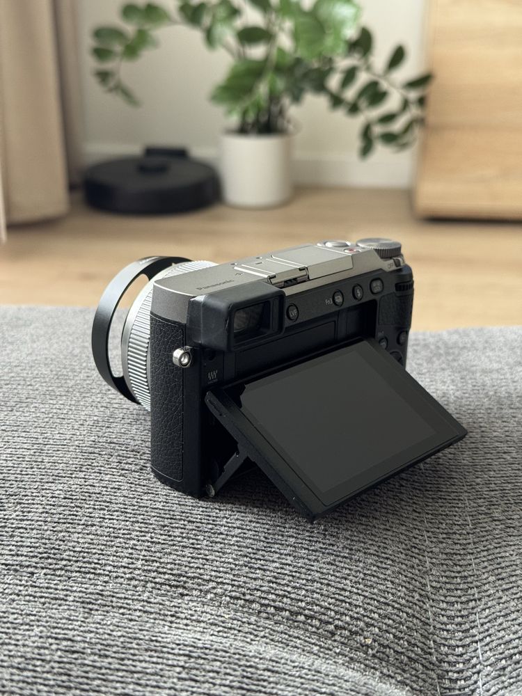 Lumix gx80 + Panasonic 20mm 1.7 обʼєктив