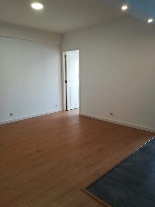 Apartamento T2 em Linda a Velha