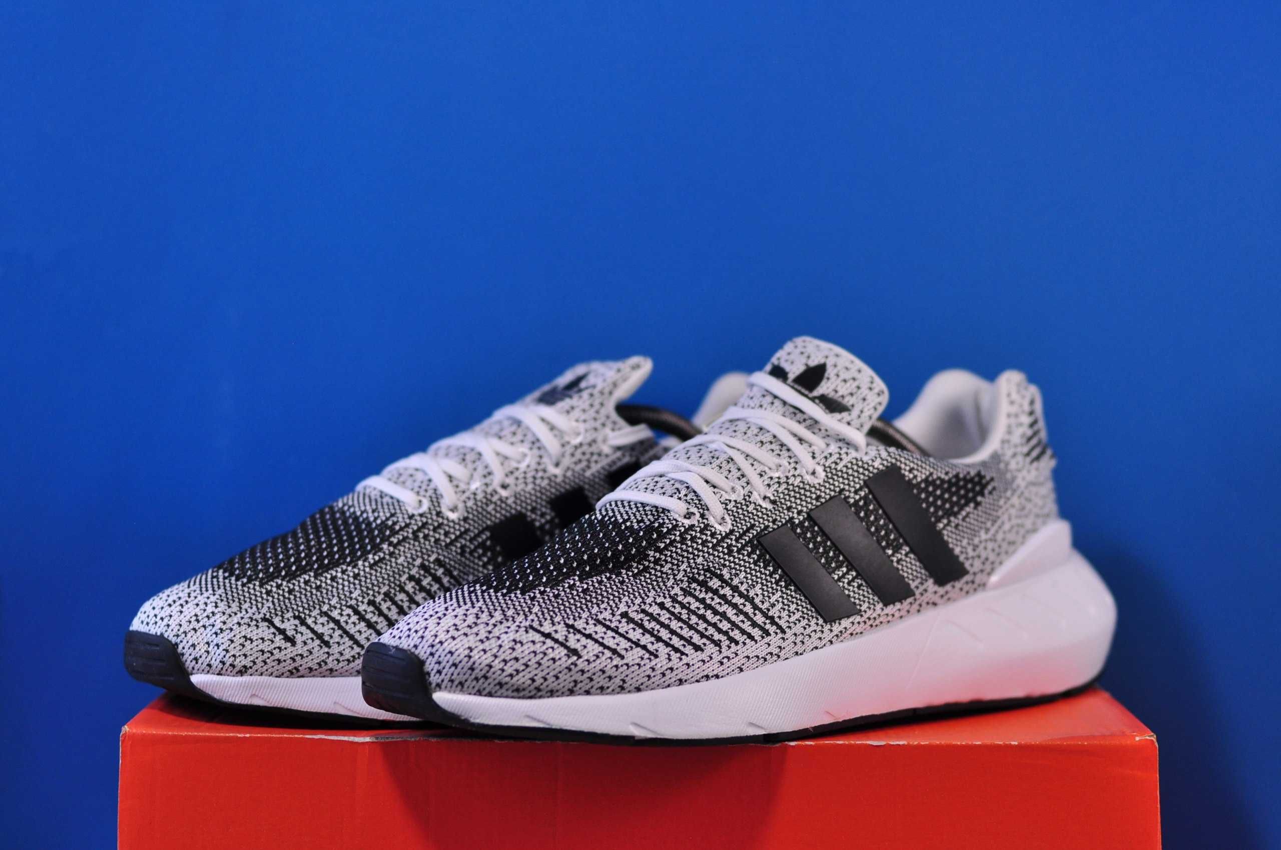 Кросівки Nike City Rep Adidas Swift Run 22  Оригінал