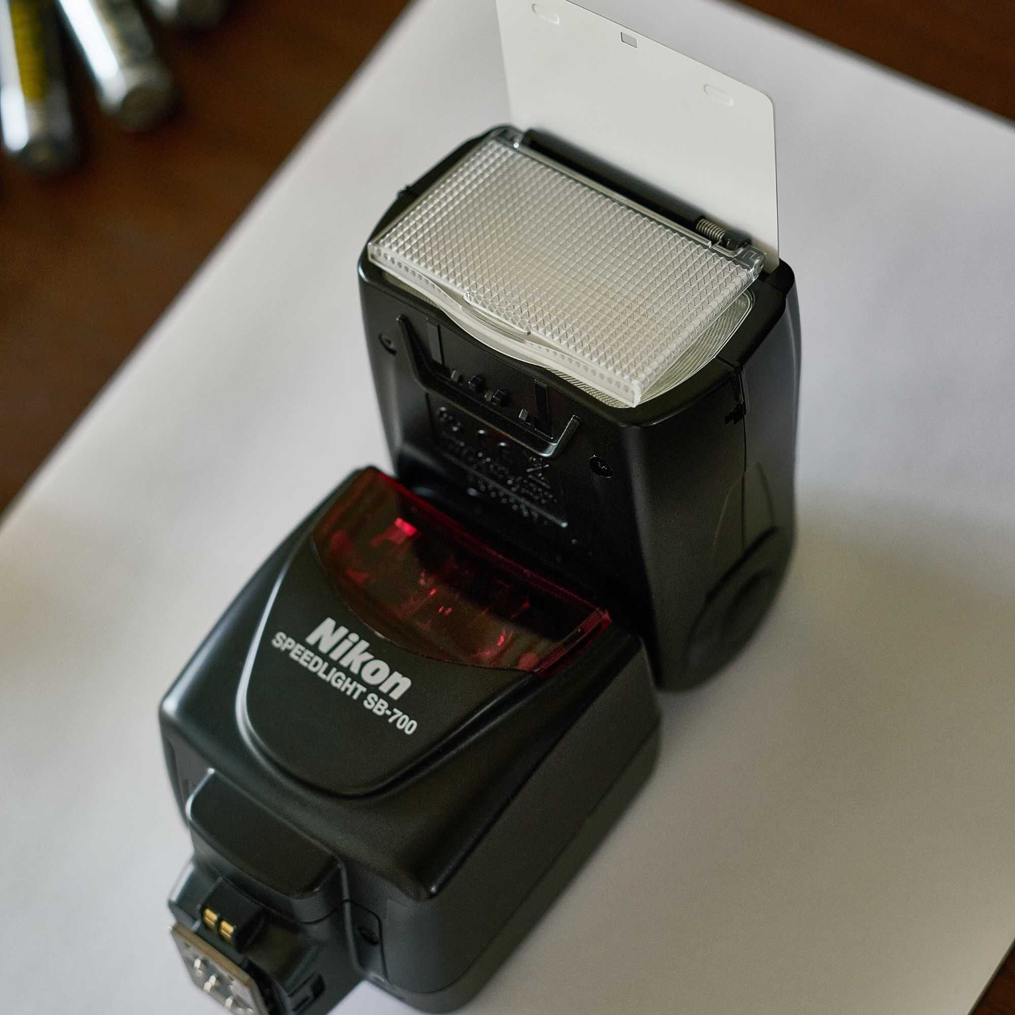 Фотоспалах Nikon Speedlight SB700 Вспышка