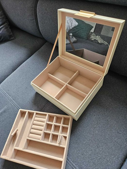 Szkatułka kuferek organizer na biżuterię jasna dwa poziomy