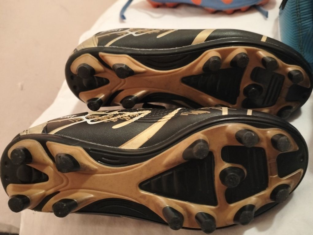 Буцы для футбола , щитки Adidas,under
