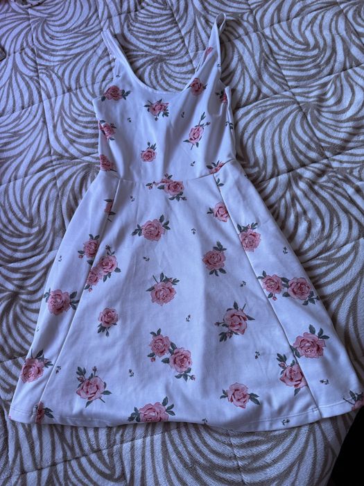 Vestido brnqco com flores