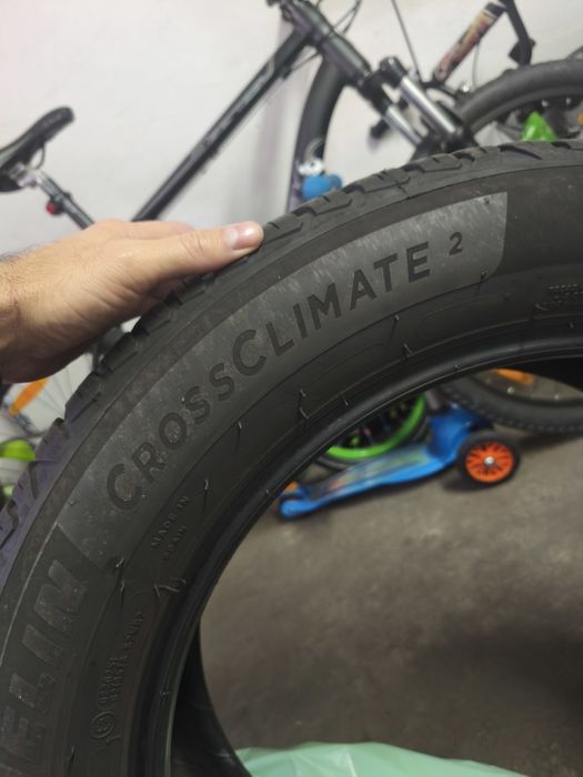 Opona Michelin CrossClimate 2 R17 1/2