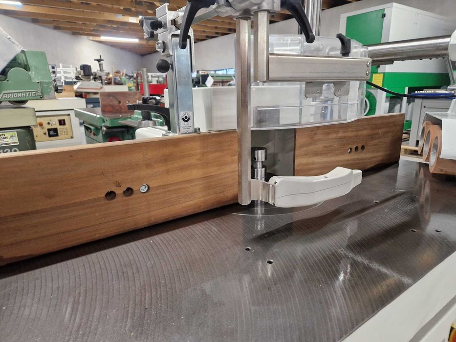 Frezarka dolnowrzecionowa CASADEI F 23 Z POSUWEM JAK NOWA!