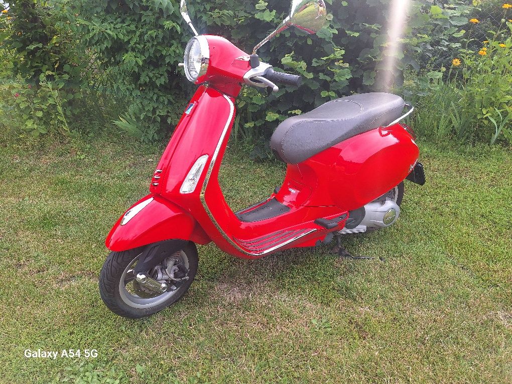 Piaggio Vespa Primavera 125