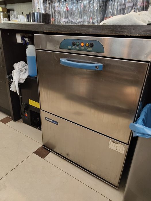 Zmywarka wyparzarka gastronomiczna Aristarco.