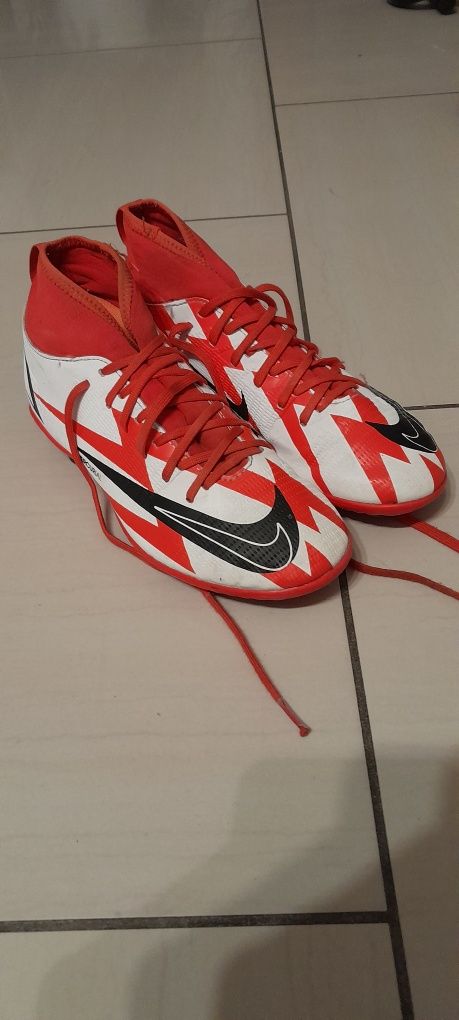 Buty nike do grania w piłke nożną korki cr7 r38