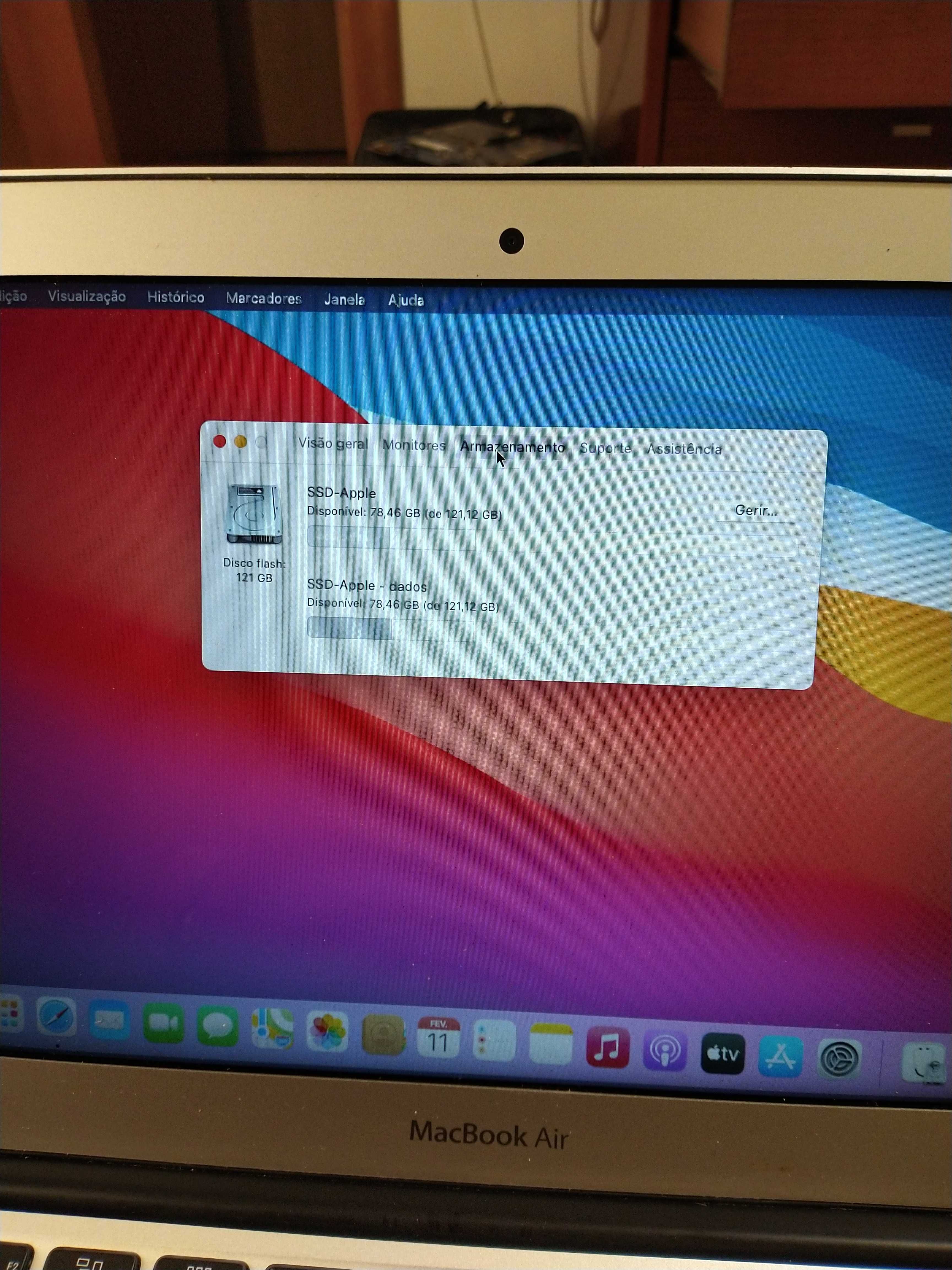 MacBook air 11 polegadas modelo A1465 versao 6.1  com i5 4gb ram