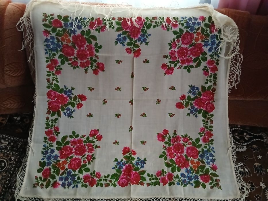 Народні хустки з тороками