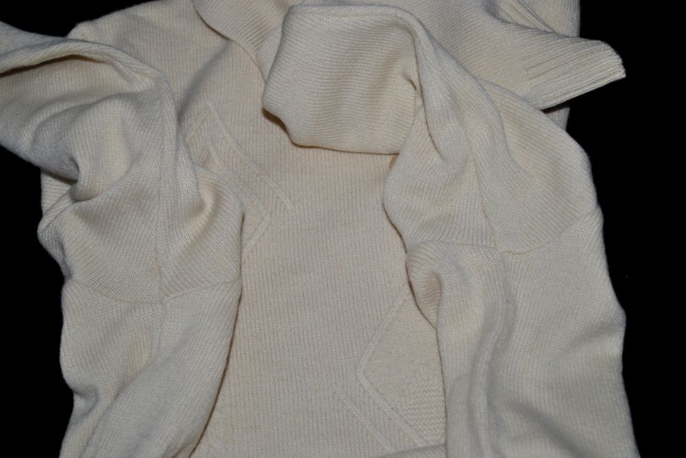 Новый женский свитер S/M из мериносовой шерсти шампань с воротником
