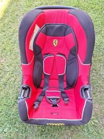 Fotelik nosidełko Ferrari