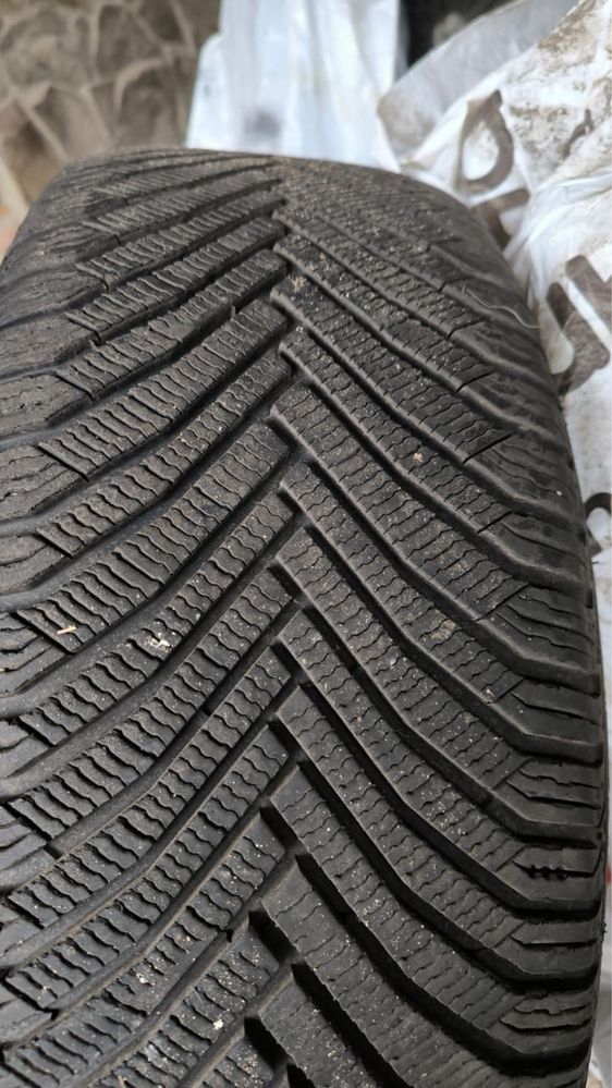 Продам шини Michelin Alpin 7 225/50/17