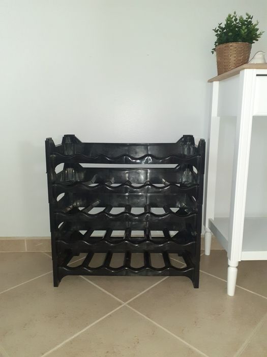 Garrafeira de plástico para 30 garrafas