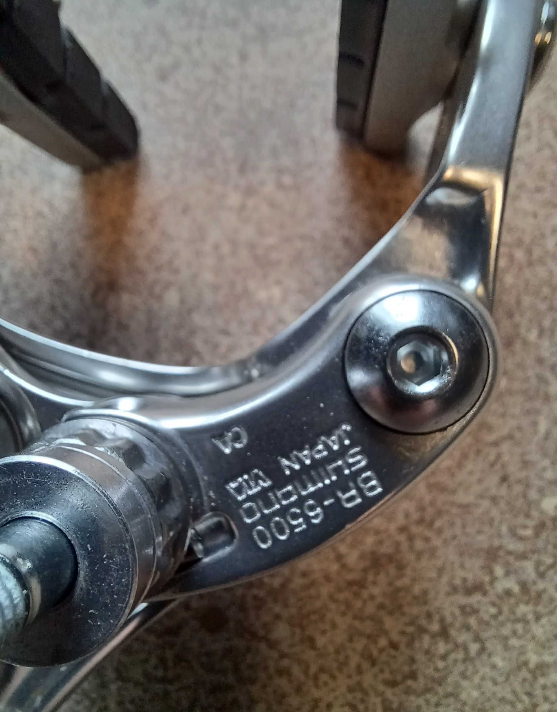 Hamulec do roweru szosowego Shimano Ultegra BR-6500.