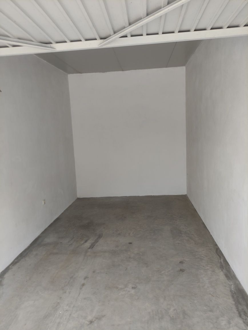 Arrendo garagem 20m2