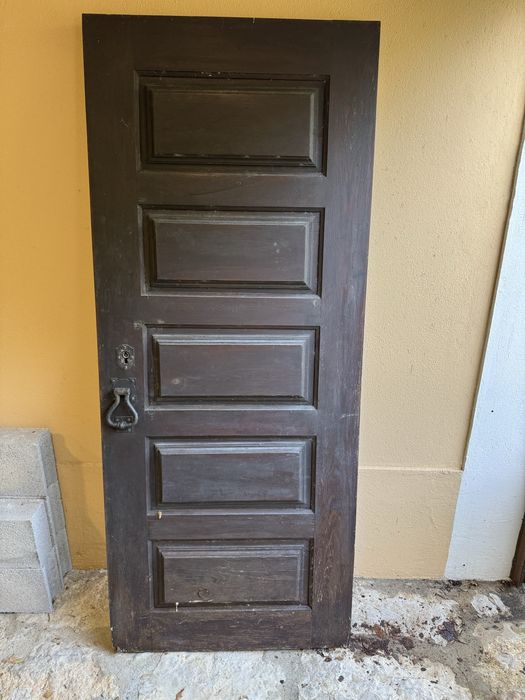 2 Portas antigas com madeira impecavel