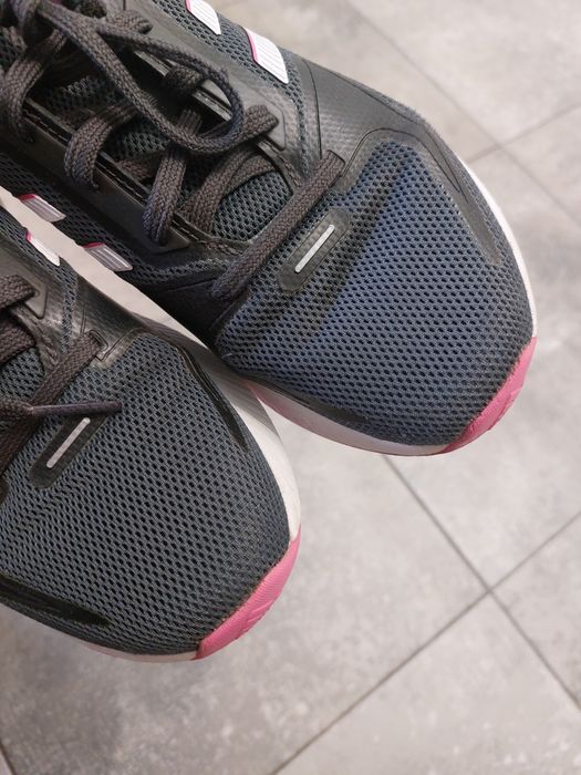 Жіночі кросівки Adidas runfalcon