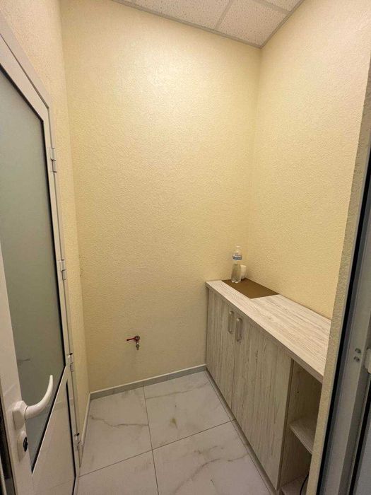 Продам комерційного приміщення з ремонтом та меблями 36.5м (Авалон)