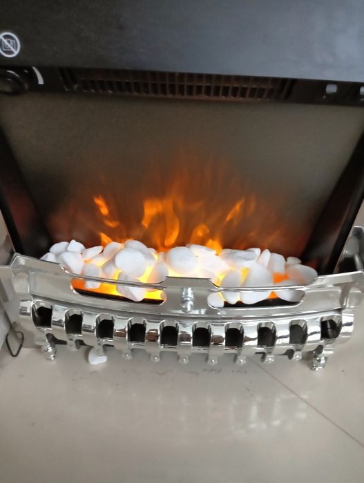 Nowy kominek elektryczny Glamour srebrny