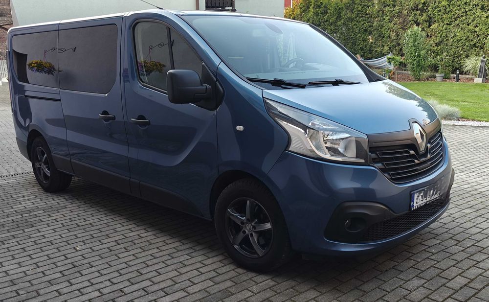 Oferuję transport bus do 8 osób + kierowca Renault Trafic LONGO