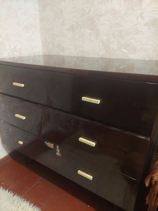 Продам комод бу,недорого