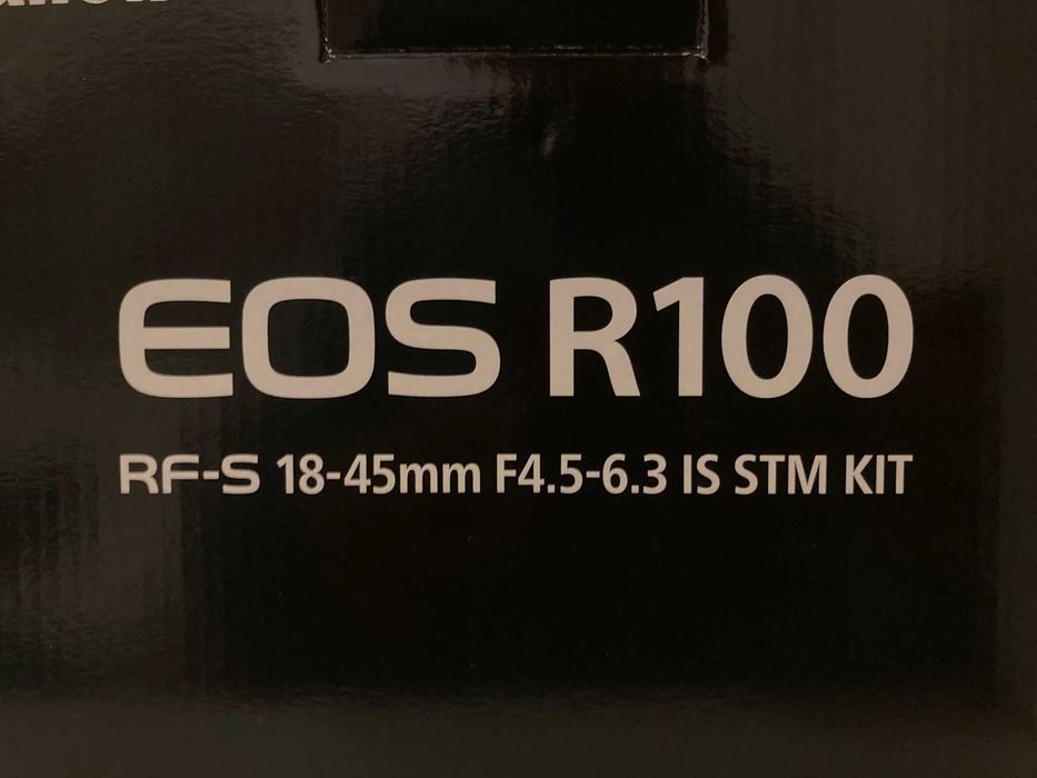 Máquina Fotográfica CANON EOS R 100