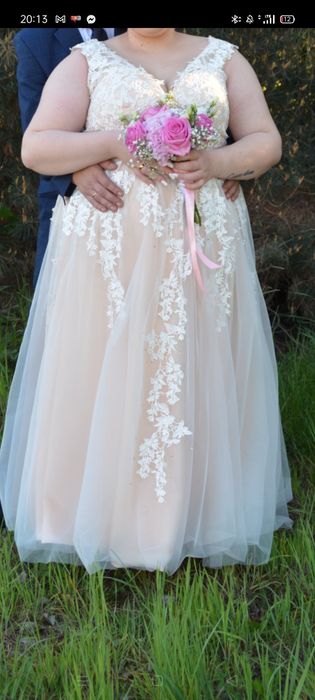 Suknia ślubna w kolorze beżowym suknia pasuje na rozmiary od 44 do 50