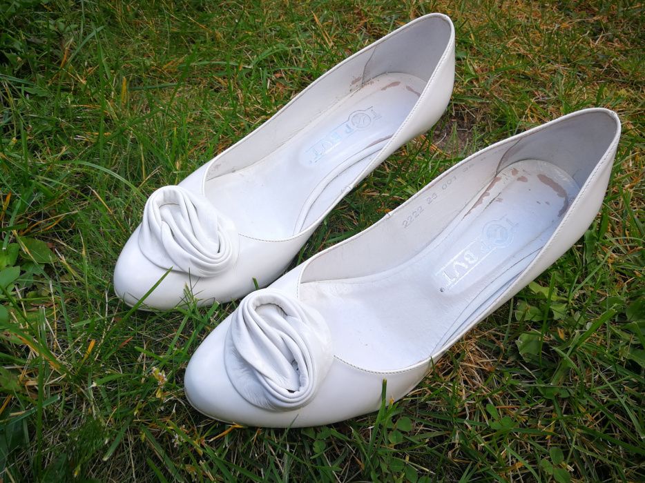Białe szpilki ślubne buty skórzane szpilki 38