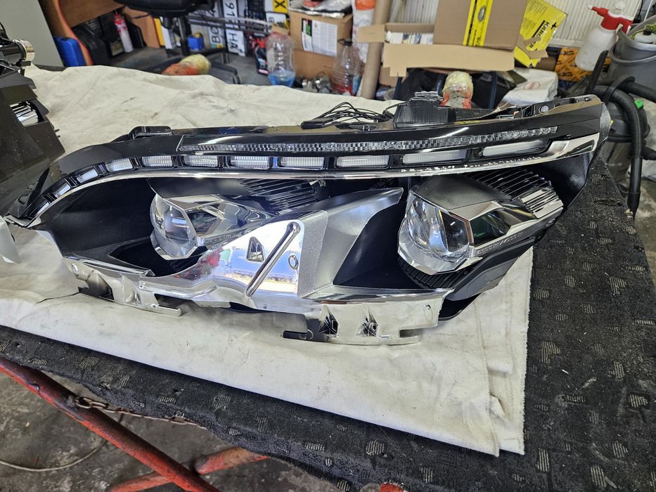 фари запчастини Peugeot 3008/5008