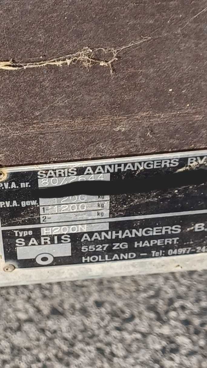 Atrelado 1200 kg marca Saris com travão e cobertura toldo