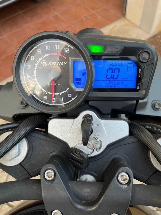 Keeway RKV 125, ano 2017