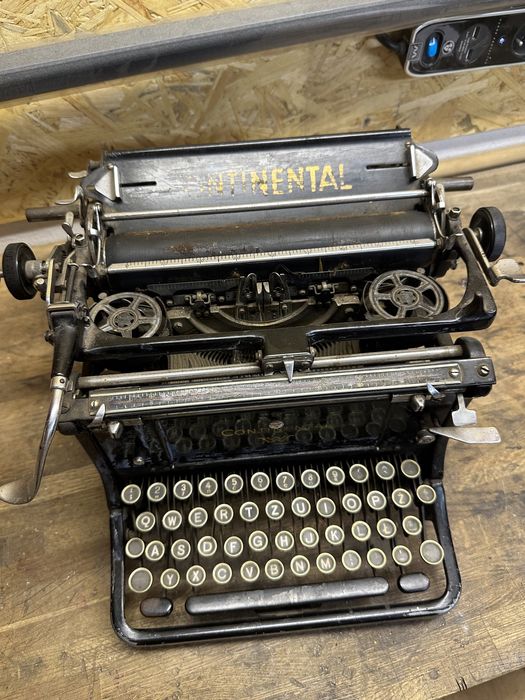Sprzedam starą maszynę do pisania Continental