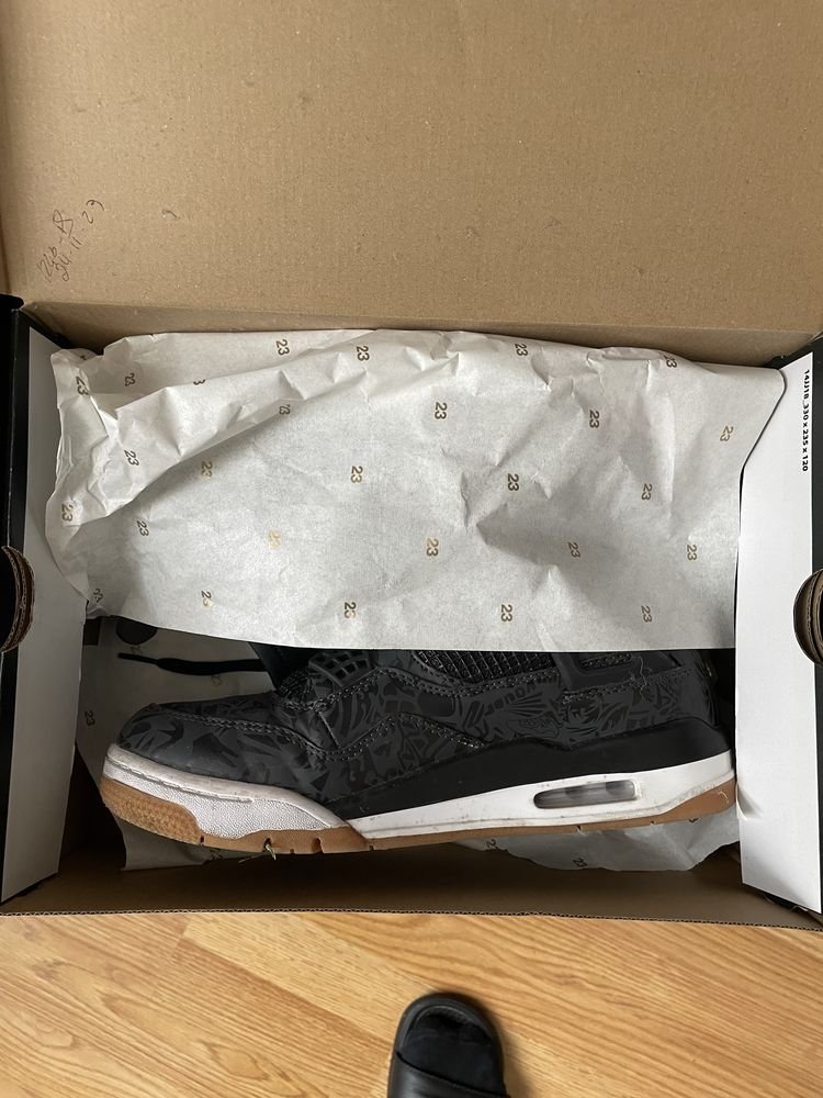 Nike Air Jordan 4