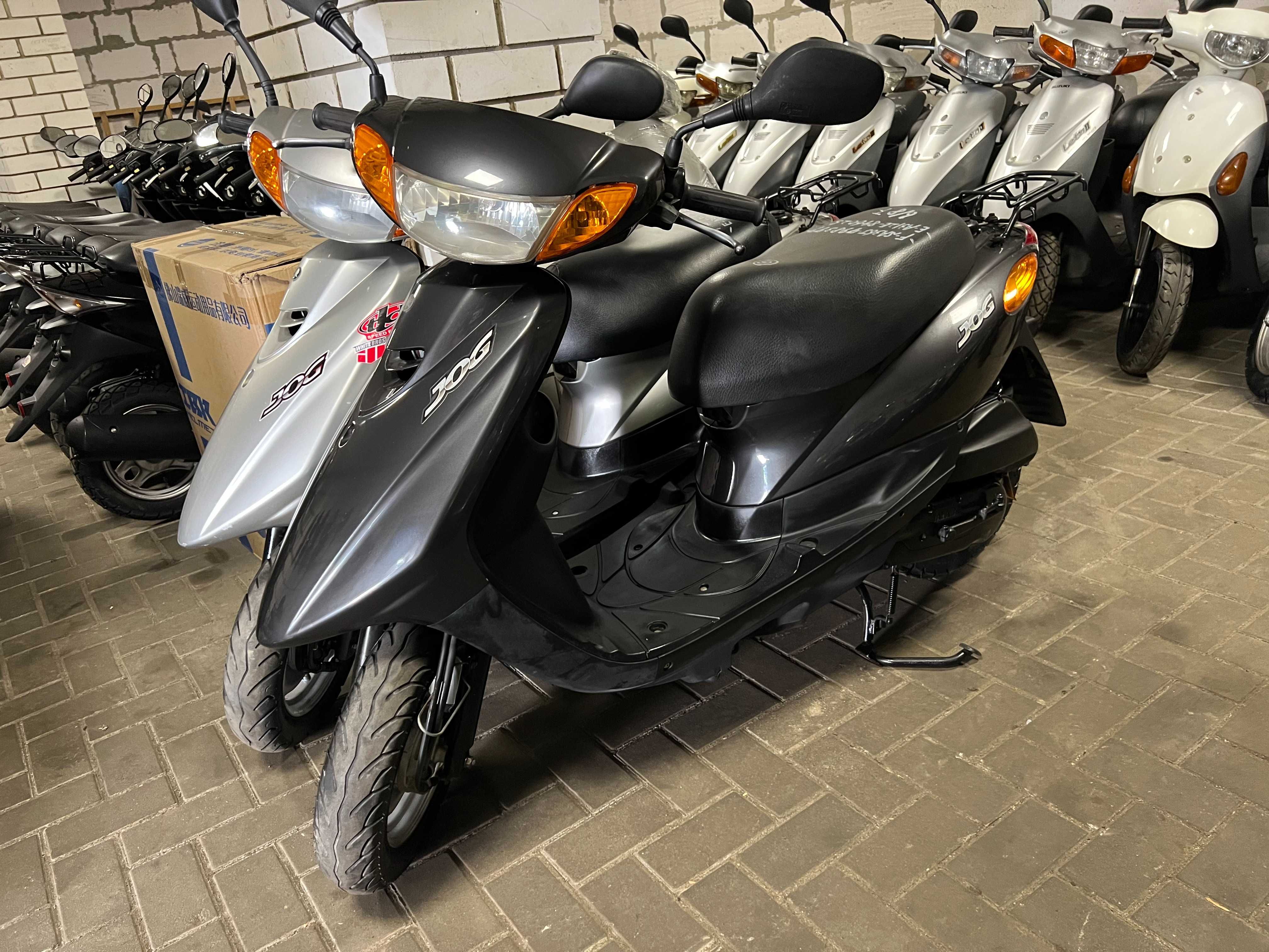 Японский скутер Yamaha Jog SA36J