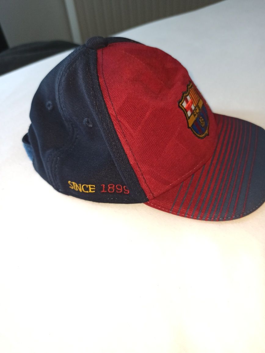 Czapka z daszkiem FC Barcelona z imieniem Konrad